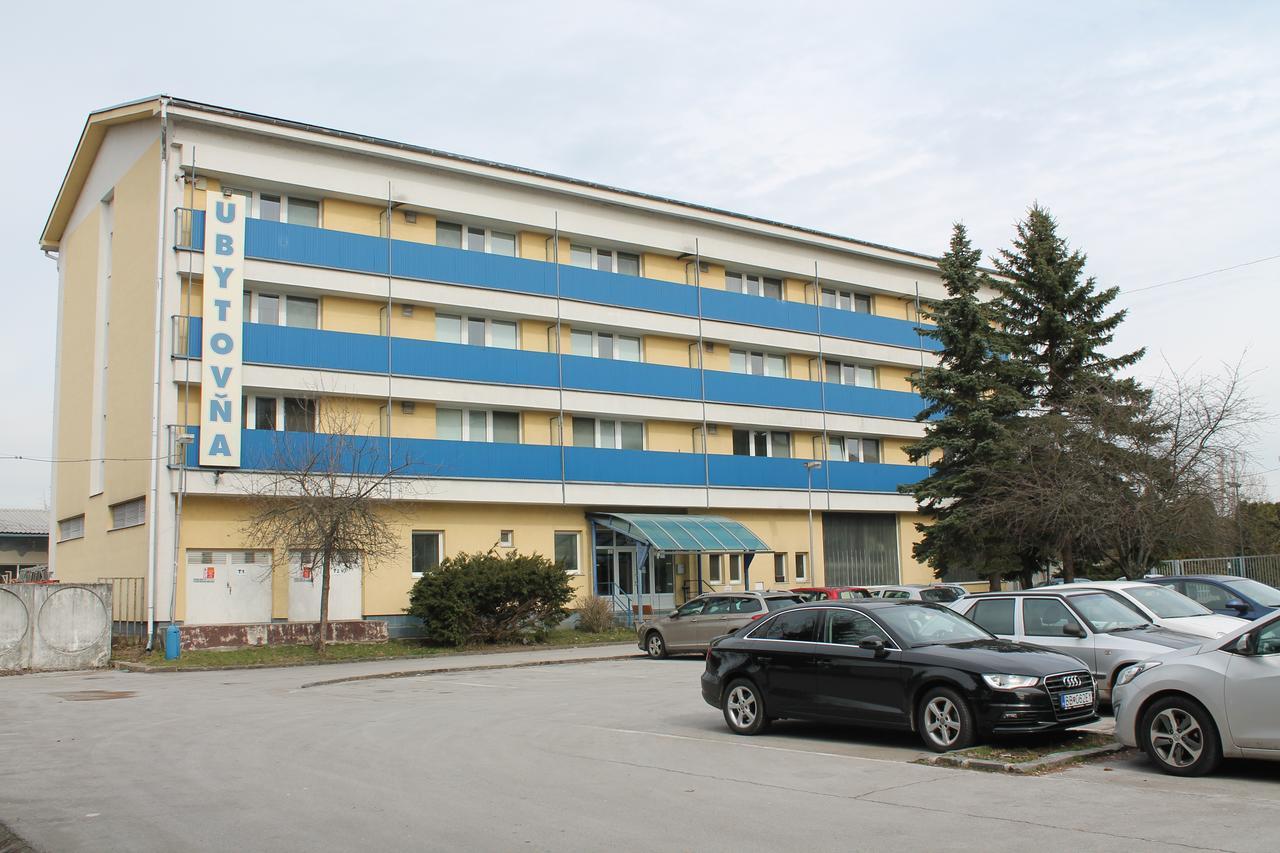 Hostel Turist Zvolen Exterior foto
